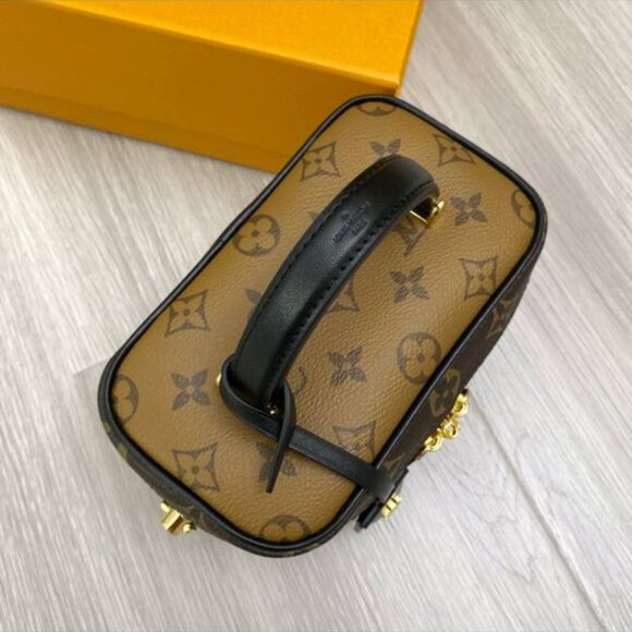 Louis Vuitton Reverse Monogram Vanity - Picture 3 of 16